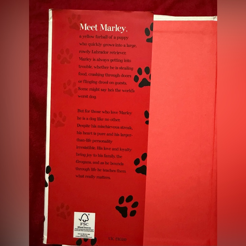 HARDBACK MARLEY AND ME BOOK NO CREASES FLAWS OR WRITING PERFECT WITH PICTURES! 🐕 - Picture 3 of 13